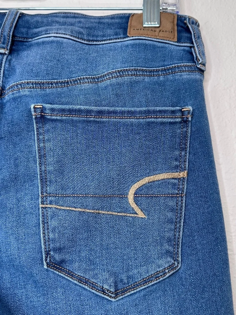 American Eagle High-Waisted Jegging Jean, Medium Wash, Size 12 Regular